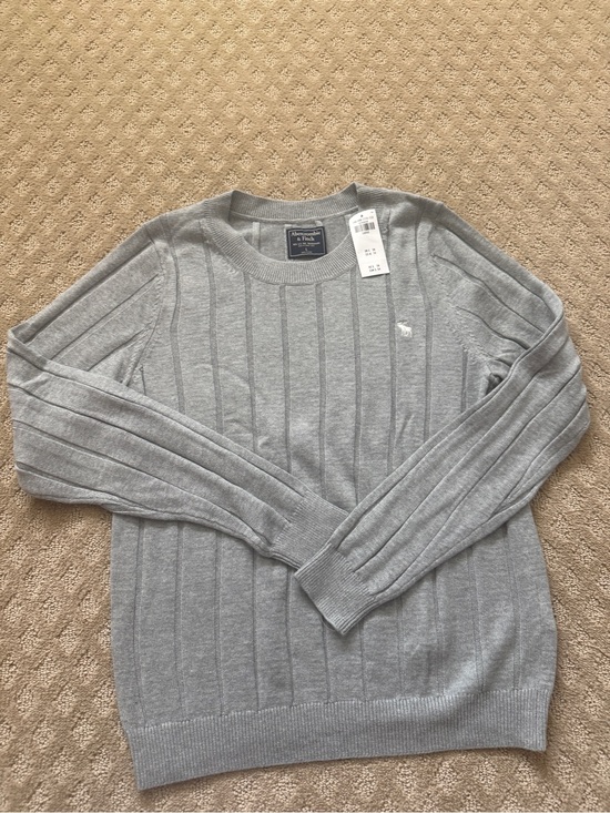 Abercrombie & Fitch Sweaters - Abercrombie & Fitch Grey Fitted Sweater